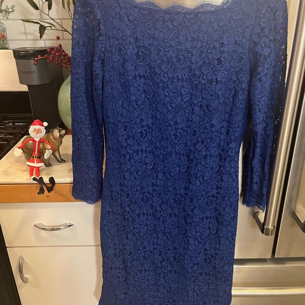 Elegant Blue Lace Dress By‎ Adrianna Papell.  Gorgeous Royal Blue Lace Size 4
